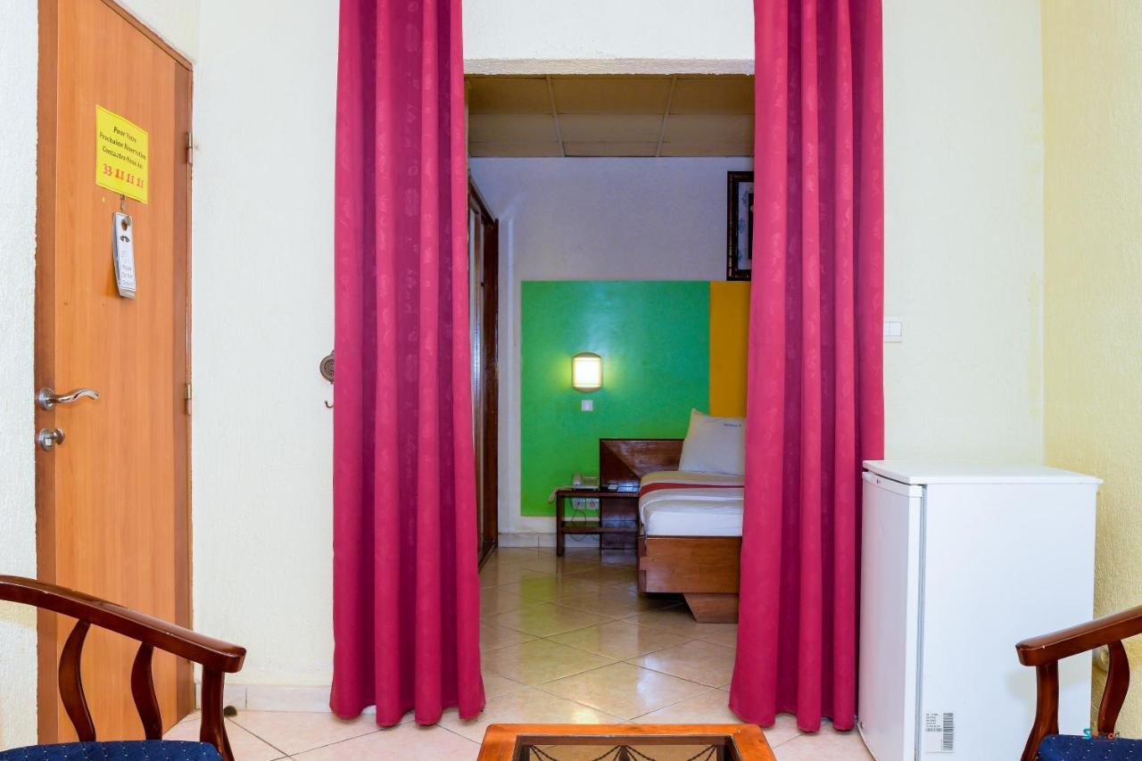 Serena Hotel Douala Bagian luar foto