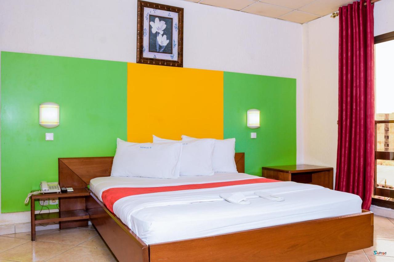 Serena Hotel Douala Bagian luar foto